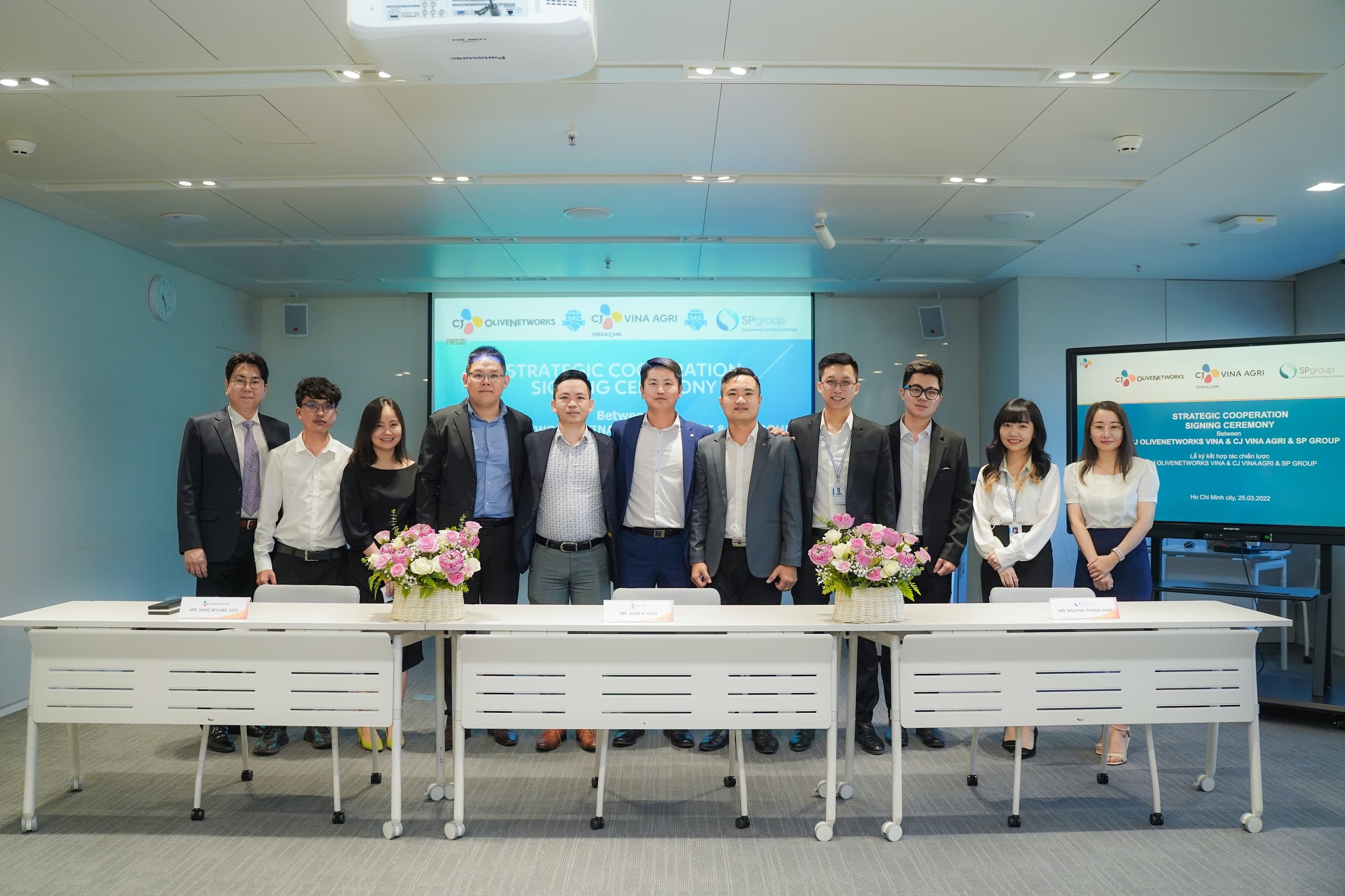 Group+Photo+(resize)