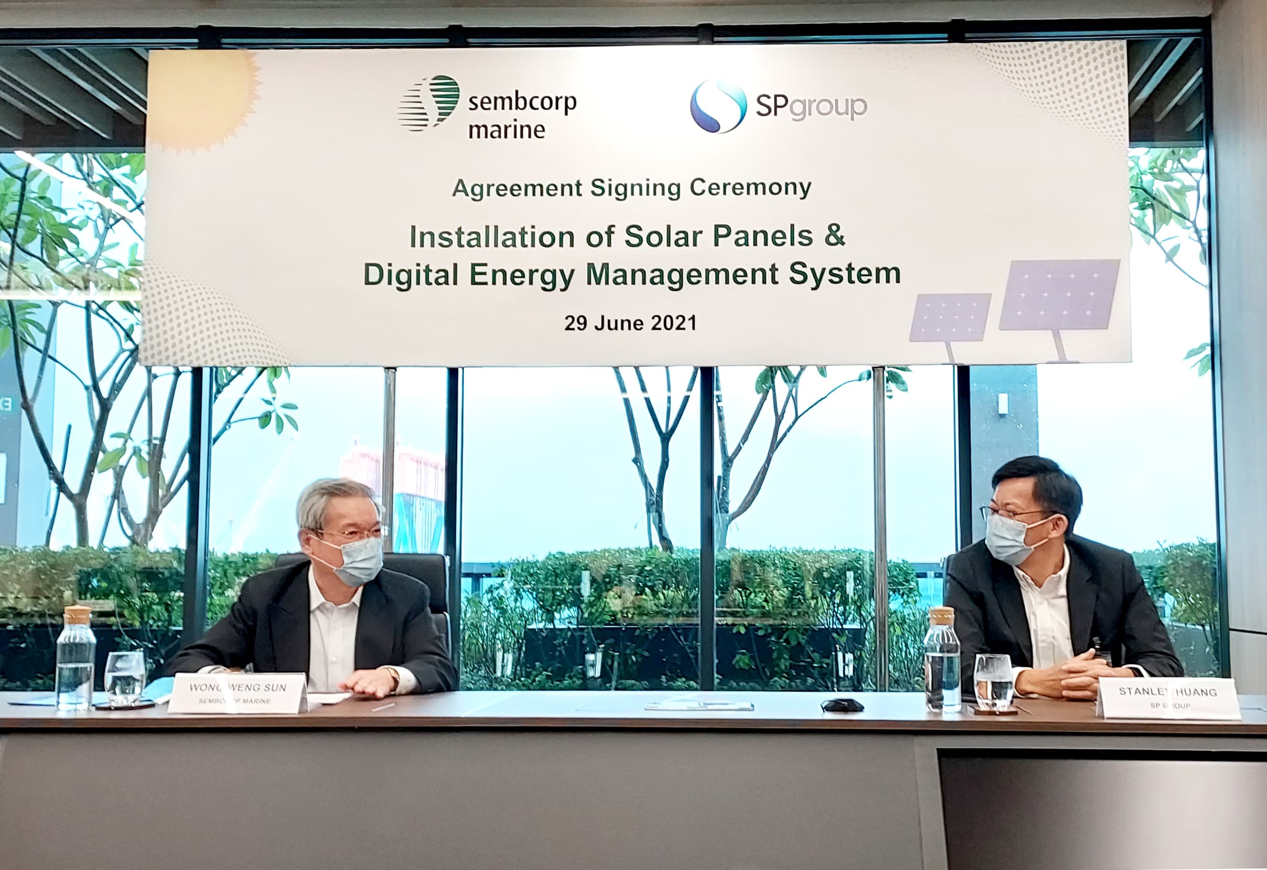 Sembcorp+Marine+President+&+CEO+Mr+Wong+Weng+Sun+(L)+with+SP+Group+CEO+Mr+Stanley+Huang